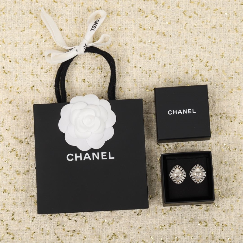 Ba*len*cia*ga earrings